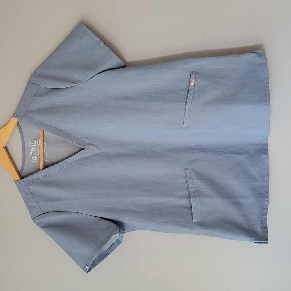 Figs Technical Collection Blue Chambray Short Sleeve Vneck Scrub Shirt Womens MD